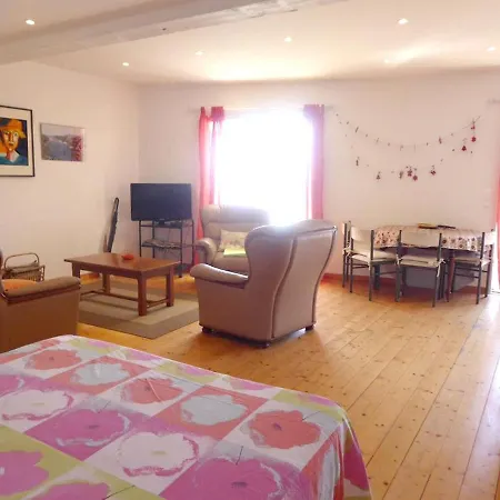 Apartmán De 2 Chambres A Ajaccio A 500 M De La Avec Vue Sur La Terrasse Amenagee Et Wifi
